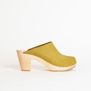 Bryr Clementine High Heel Clog in Fennel Nubuck, size 9